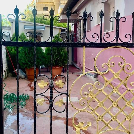Mama Apt & Parking Лариса Екстериор снимка