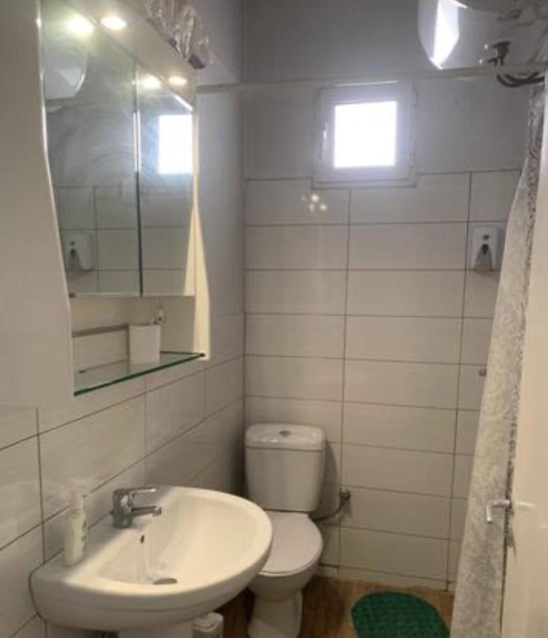 Mama Apt & Parking Лариса Екстериор снимка