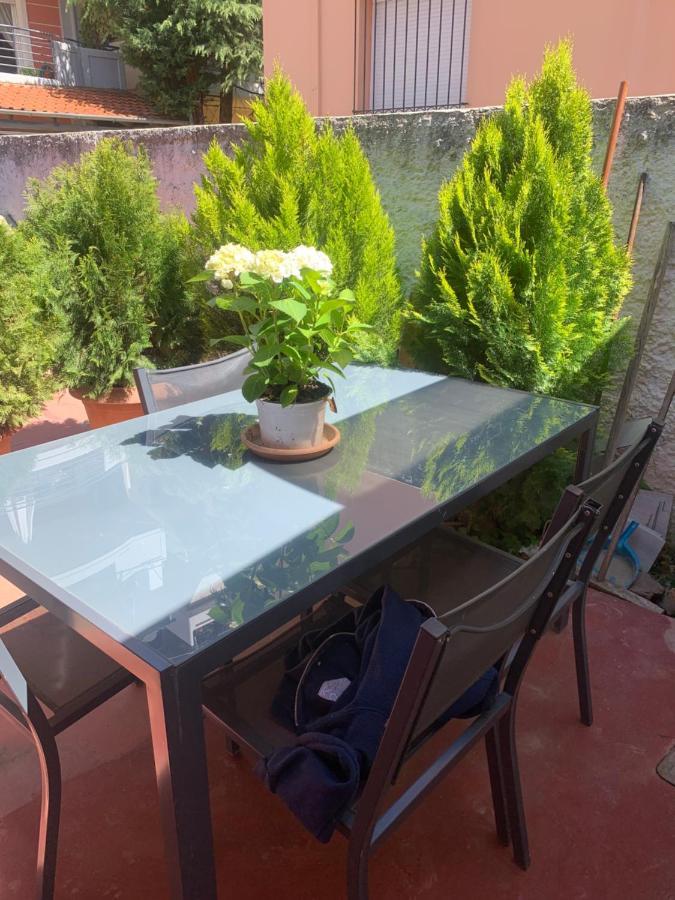 Mama Apt & Parking Лариса Екстериор снимка