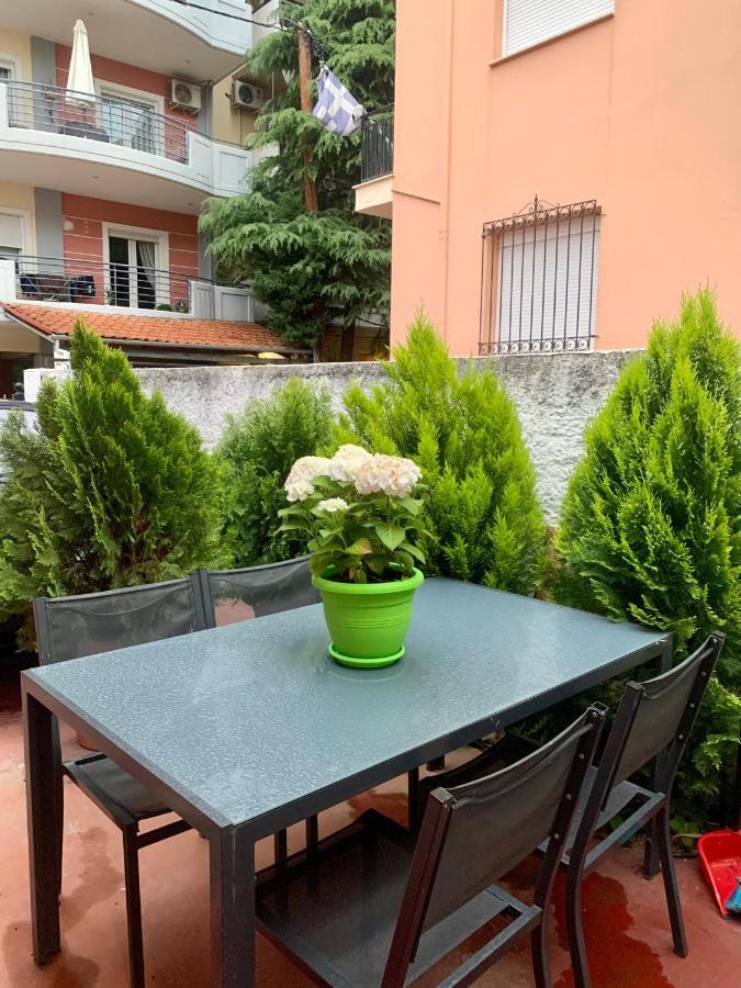 Mama Apt & Parking Лариса Екстериор снимка